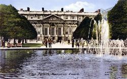 The Palace 1947, Hampton Court