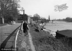 The Riverside c.1955, Hampton Court