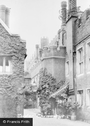 Tudor Chimneys c.1960, Hampton Court