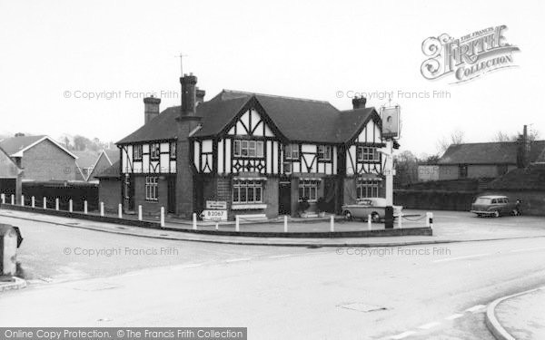 Photo of Hamstreet, The Duke's Head c.1965