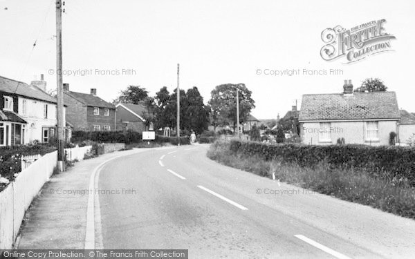 Photo of Hamstreet, Warehorne Road c.1965