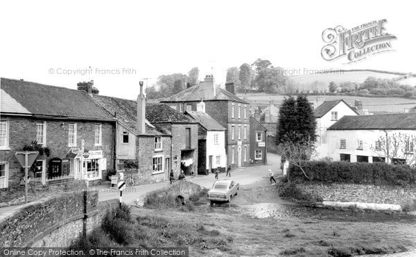 Photo of Harbertonford, The Old Road c.1965