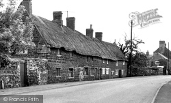 Thatched Cottage c.1965, Hardingstone