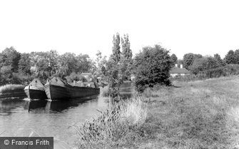 Harefield, the Canal c1965