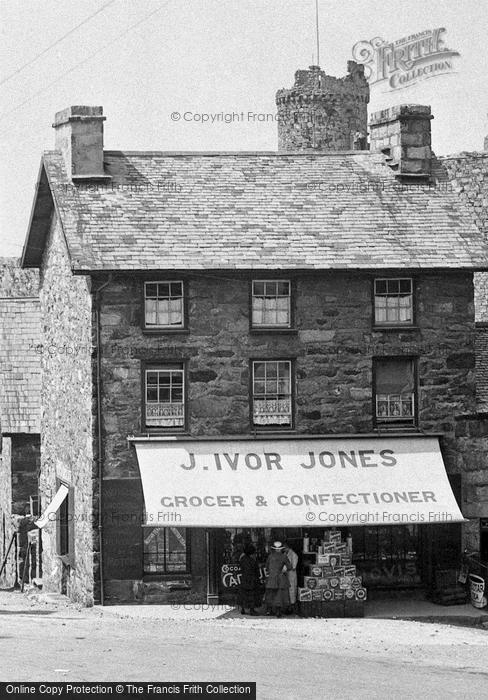 Photo of Harlech, Ivor Jones' Grocery Shop 1921