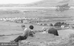 People At Morfa Harlech c.1960, Harlech