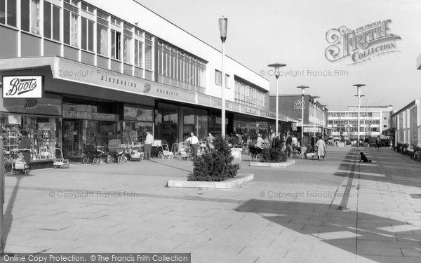 Photo of Harlow, Broad Walk c1960