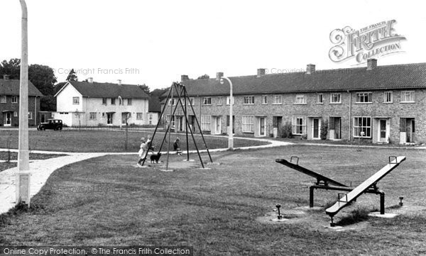 Photo of Harlow, Chippingfield Estate c.1955