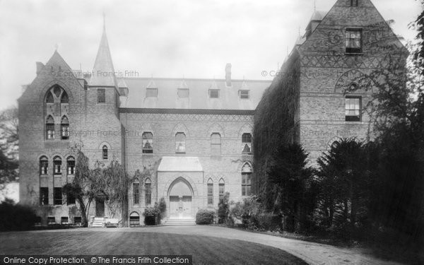 Photo of Harlow, College 1903