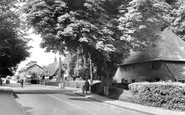 Harlow, High Street, Thatched Cottages c1955