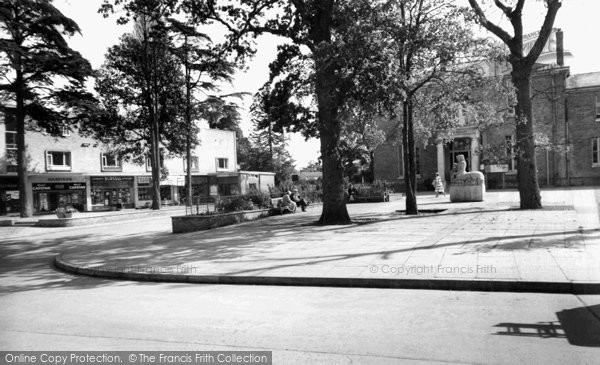 Photo of Harlow, Moot House And The Stow c.1960