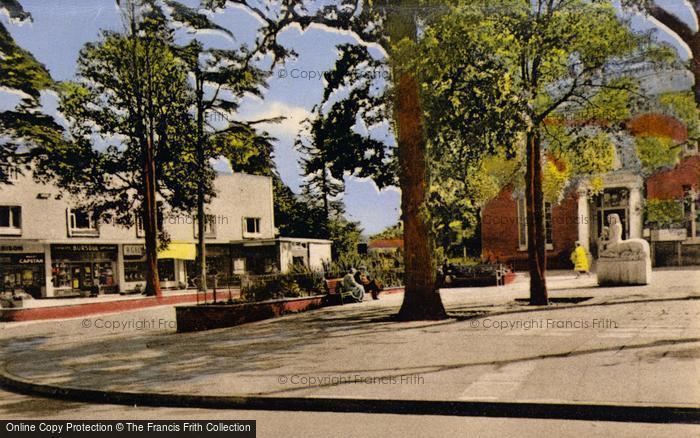 Photo of Harlow, Moot House And The Stow c.1960