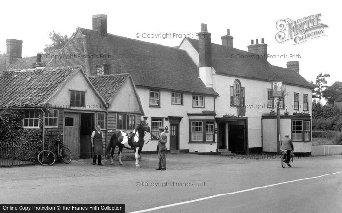 Photo of Harlow, the Green Man c1955