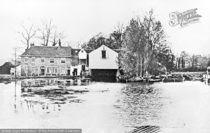 Photo of Harlow, The Mill c.1905