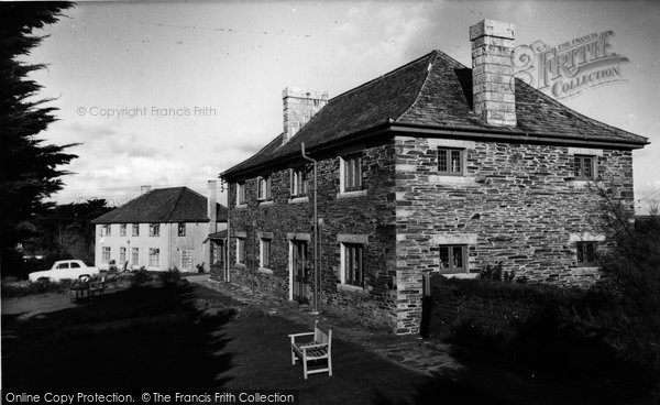 Photo of Harlyn Bay, Polmark Hotel c.1960