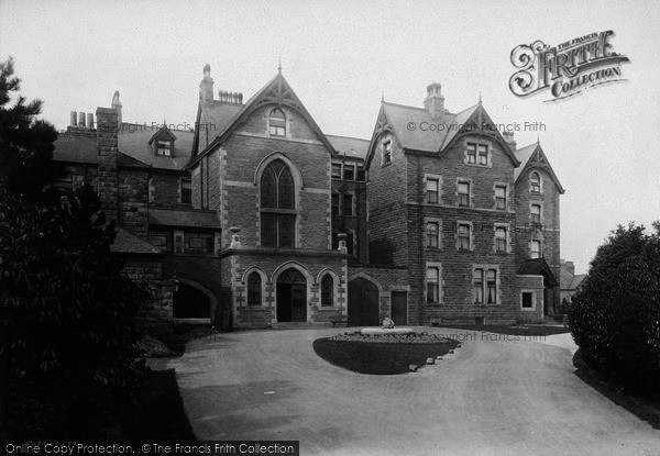 Photo of Harrogate, Cairn Hydro Establishment 1895