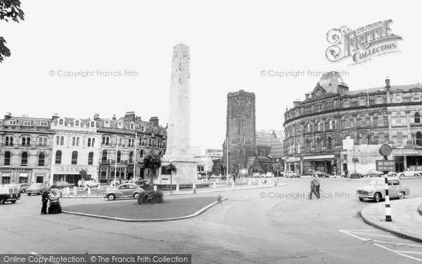 Photo of Harrogate, Main Square c.1965