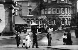 Pedestrians 1902, Harrogate