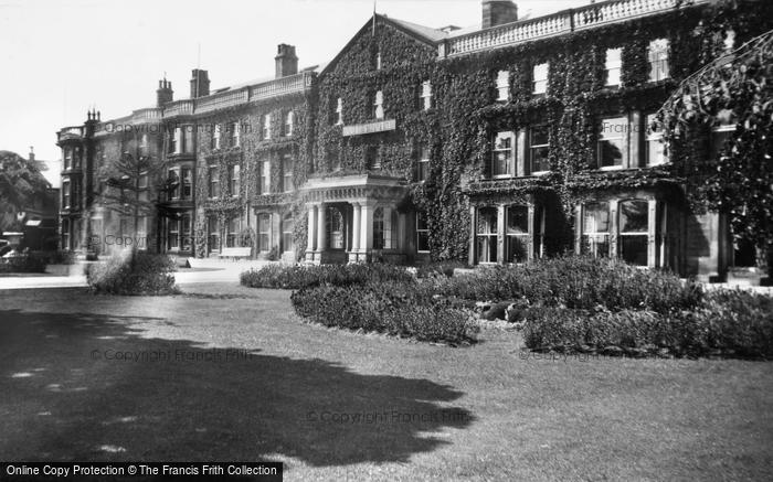 Photo of Harrogate, Queen Hotel 1938