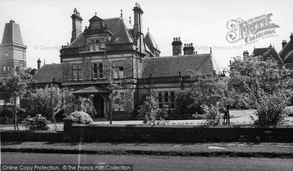 Photo of Harrogate, Royal Bath Hospital c.1960