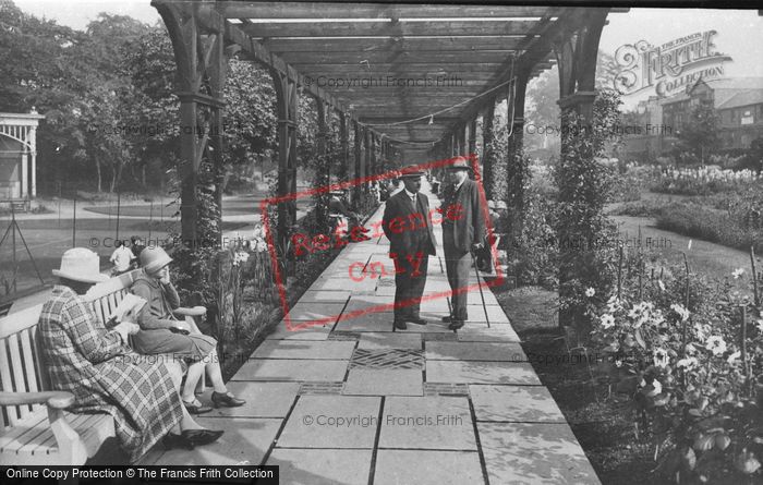 Photo of Harrogate, Royal Hall Gardens 1925