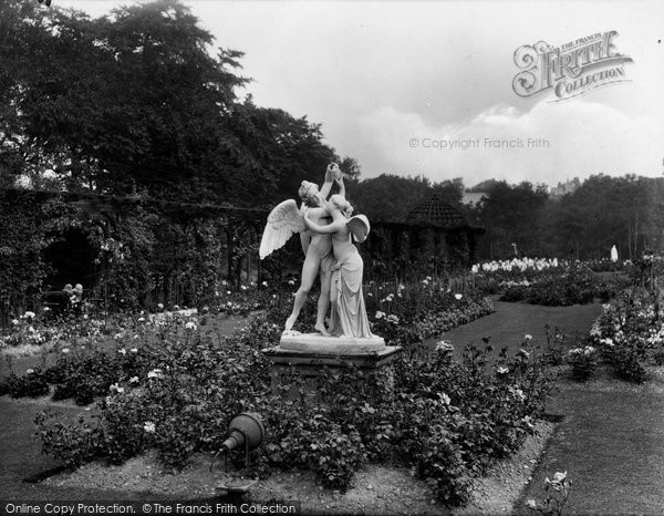 Photo of Harrogate, Royal Hall Gardens 1928