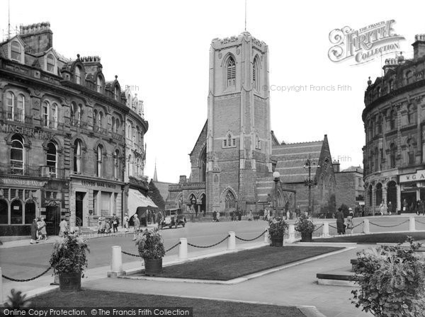 Photo of Harrogate, St Peter's Church 1927