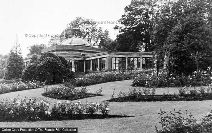 Photo of Harrogate, The Pavilion, Valley Gardens c.1950