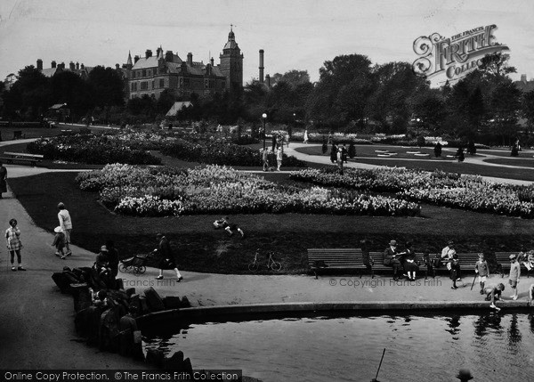 Photo of Harrogate, Valley Gardens And Royal Bath Hospital 1928