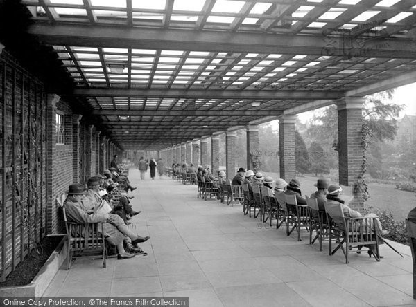 Photo of Harrogate, Valley Gardens Colonnade 1934