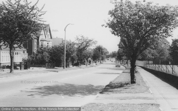 Photo of Harrow, Kenton Road c.1965