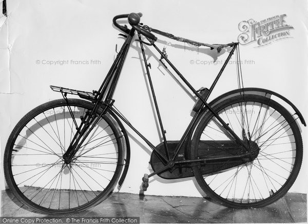 Photo of Hartlebury, Dursley Cycle, Worcestershire County Museum c.1960