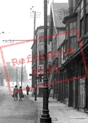 Pedestrians In Middlegate c.1955, Hartlepool