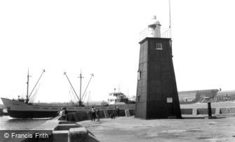 Hartlepool, the Old Pier Lighthouse c1965