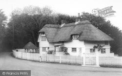 Thatched Cottage c.1965, Hartley