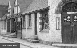 Village Shops c.1950, Hartley
