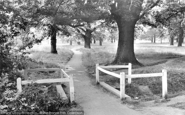 Photo of Hartley Wintney, On The Common c.1955