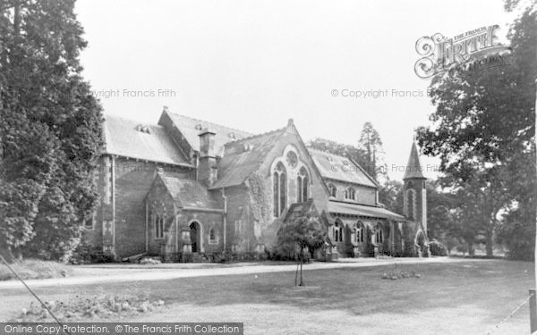 Photo of Hartley Wintney, St John's Church c.1960