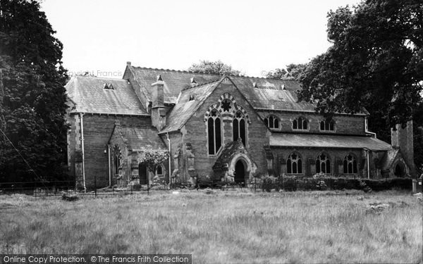 Photo of Hartley Wintney, St John's Church c.1960