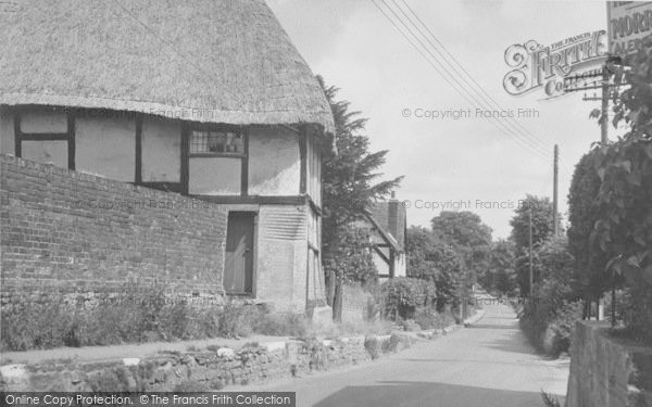 Photo of Harwell, Didcot Road c.1955