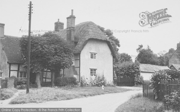 Photo of Harwell, The Village c.1955