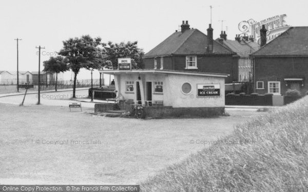 Photo of Harwich, Recreation Ground, Refreshment Shop c.1960