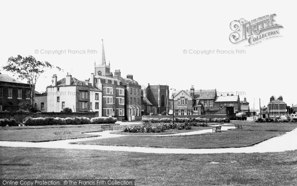 Photo of Harwich, The Gardens c.1960