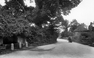 The Fountain 1906, Hascombe