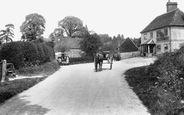 The White Horse 1906, Hascombe