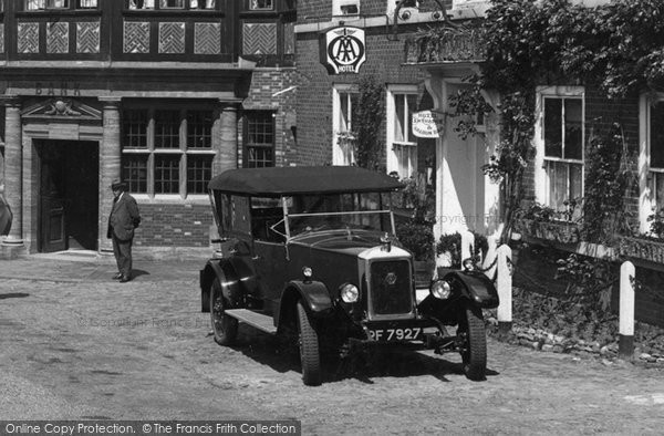 Photo of Haslemere, a Vintage Motor Car 1927