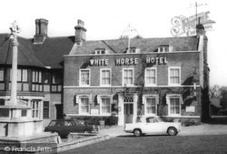 The White Horse Hotel c.1965, Haslemere