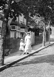 Woman And Child 1915, Haslemere