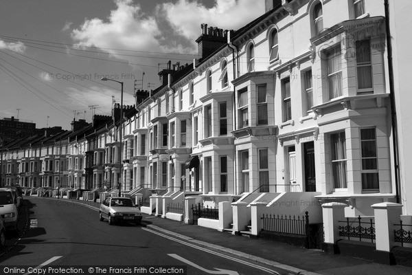 Photo of Hastings, Cambridge Gardens 2004