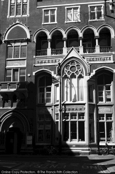 Photo of Hastings, Claremont Road, Public Library 2004